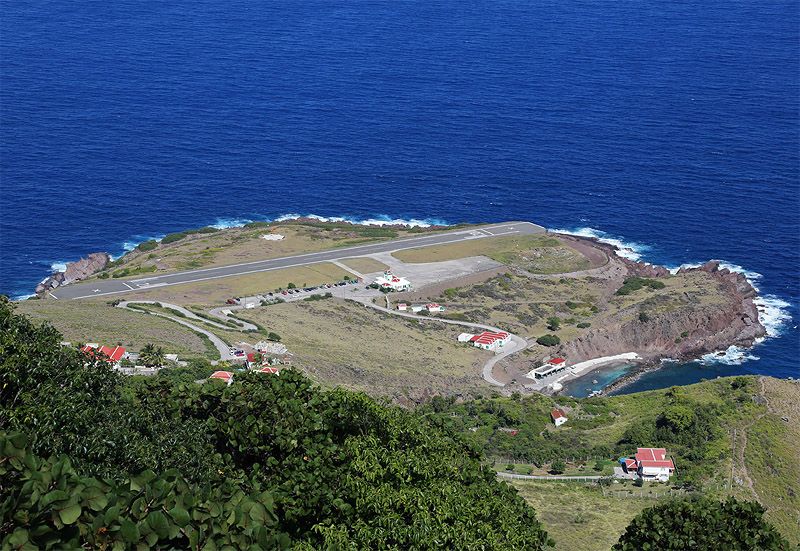 “胡安乔·E·伊劳斯金”机场 (荷兰 荷兰加勒比区 萨巴岛)